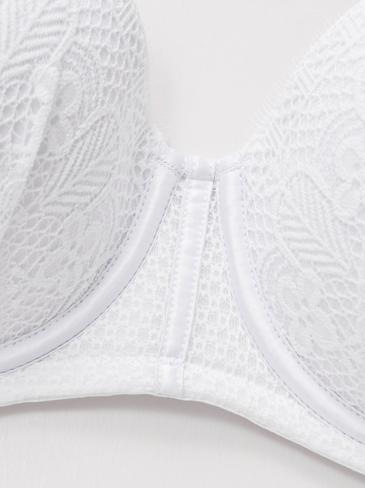Push Up Full Figure Strapless Pleated Lace Multiway Bra - WingsLove